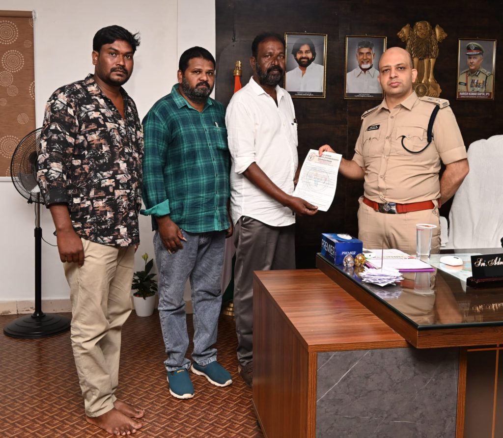 జర్నలిస్టుల హక్కులను హరిస్తే చూస్తూ ఊరుకోము.. ఎస్.పి అద్నాన్ నయీం కి AIWJA లేఖ..!